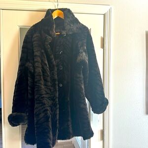 Brand new with tags Gallery Women’s coat Size Medium color Brown/ Black